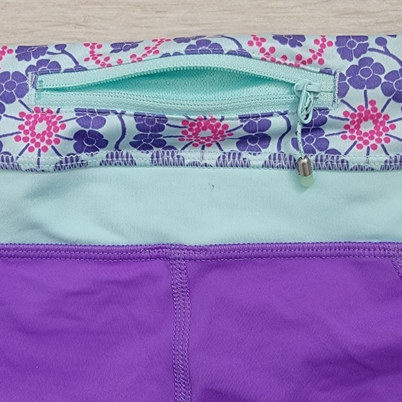 LULULEMON RUN Inspire Crop ll In Power Purple 6. - Picture 9 of 10
